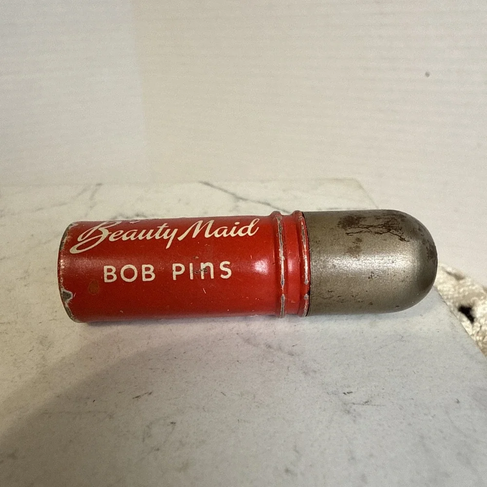 Vintage 1960s Advertising Tin Beauty Maid Bob Pins W/ Pins. Made in USA